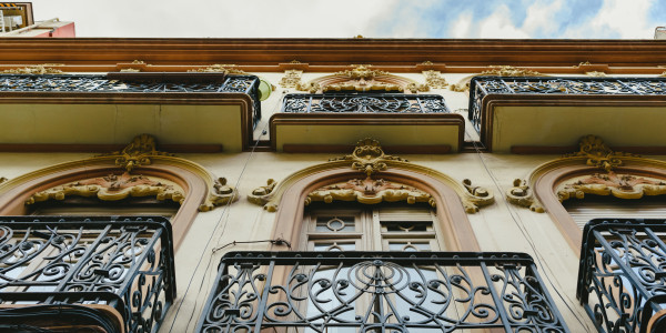 Rehabilitación y Restauración de Fachadas en Terres de l'Ebre · Restauración de Fachadas Emblemáticas